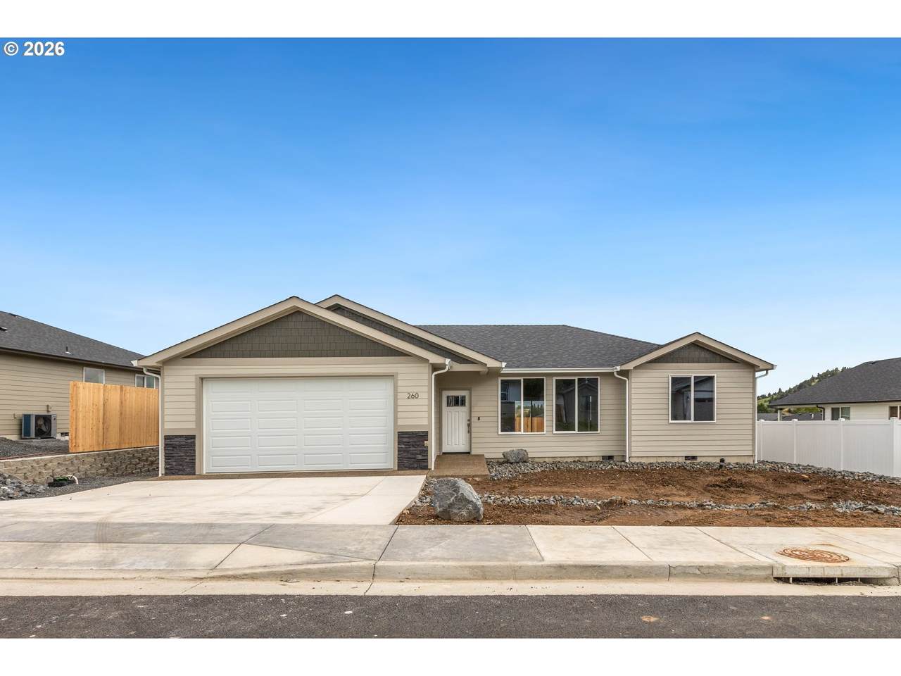 260 Logan St - Photo 1