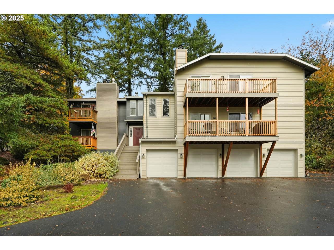 304 Cervantes - Photo 1