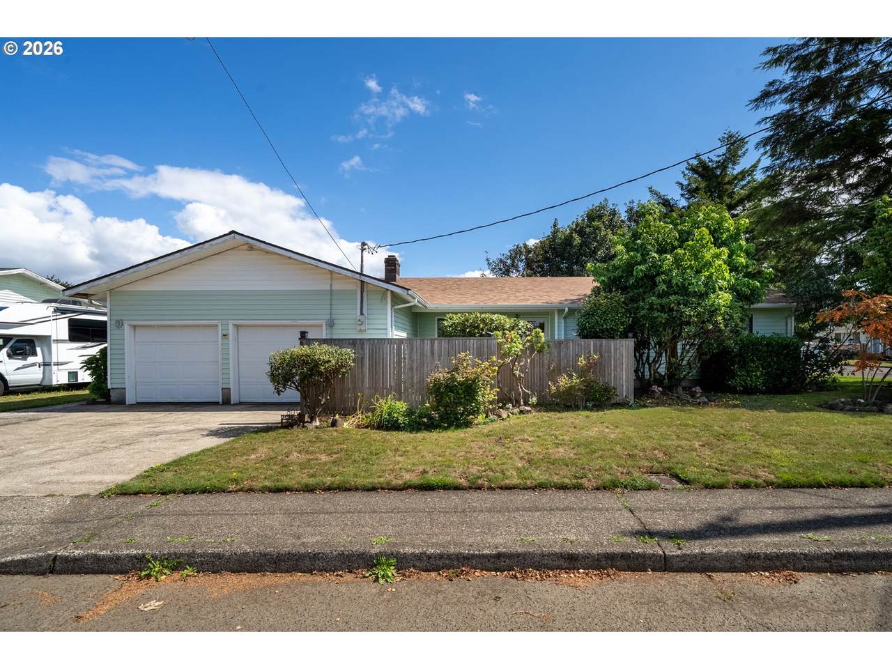 801 Ash Ave - Photo 1