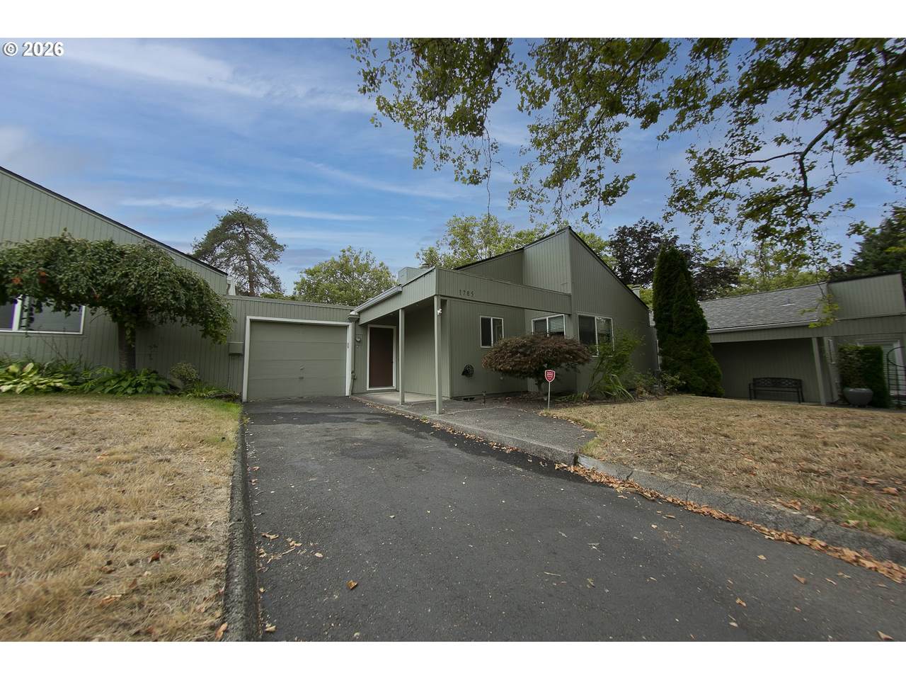 1785 Rolling Hill Dr - Photo 1