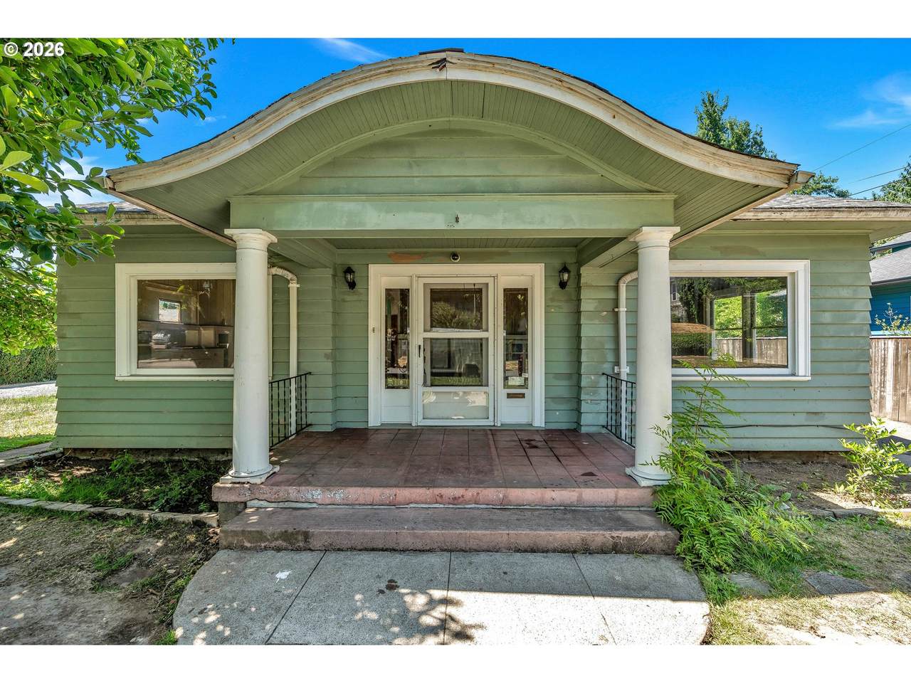 8906 Willamette Blvd - Photo 1