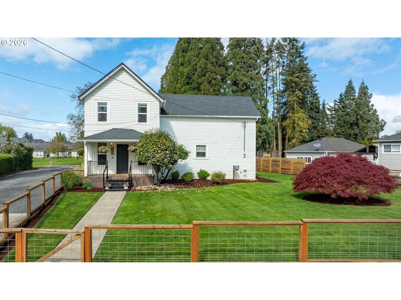 625 Main St - Photo 1