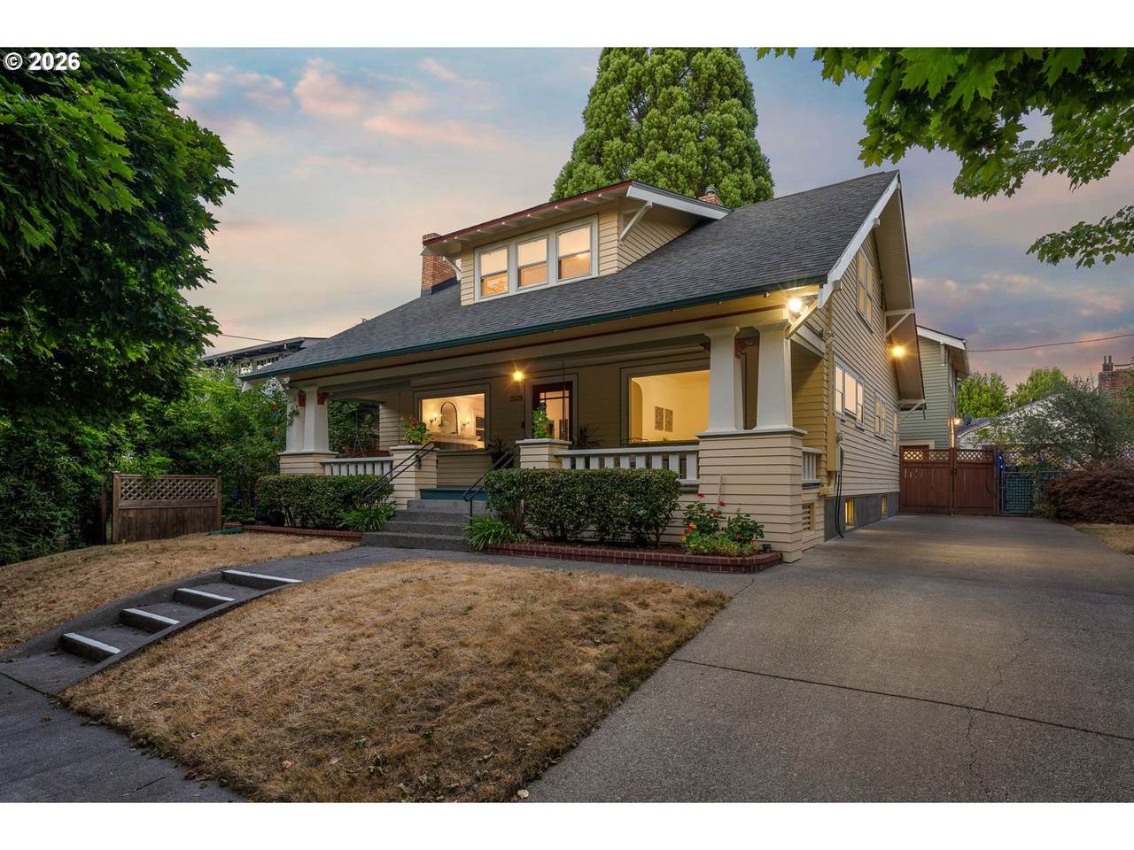 2528 43RD Ave - Photo 1