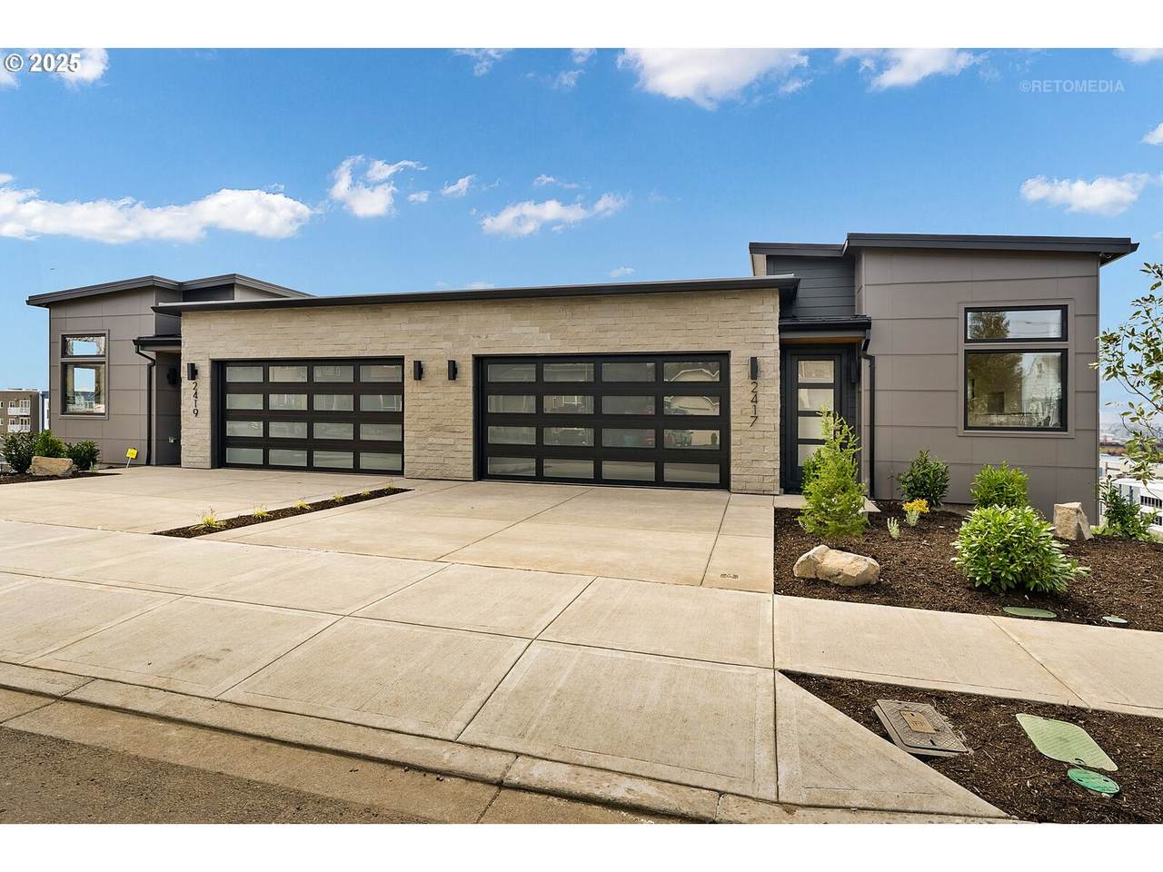 2415 6TH St - Photo 1