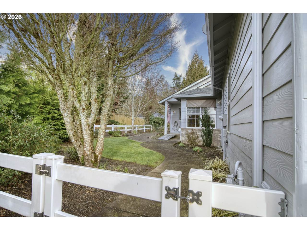 https://bt-photos.global.ssl.fastly.net/portland/orig_boomver_2_548605700-2.jpg