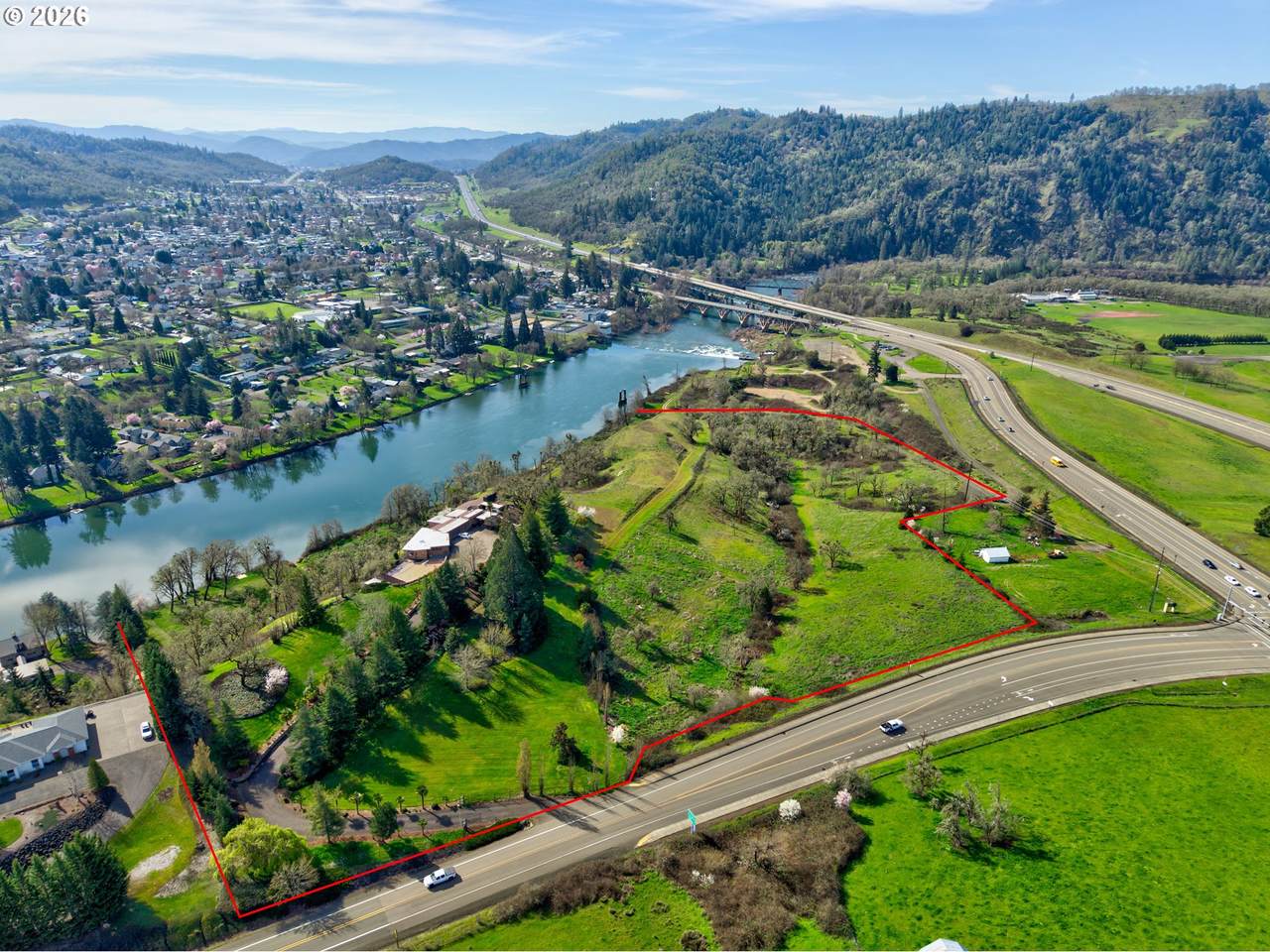 141 Umpqua College Rd - Photo 1
