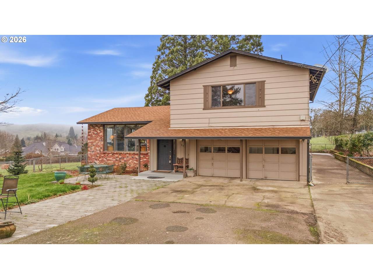 270 Glenwood Ct - Photo 1