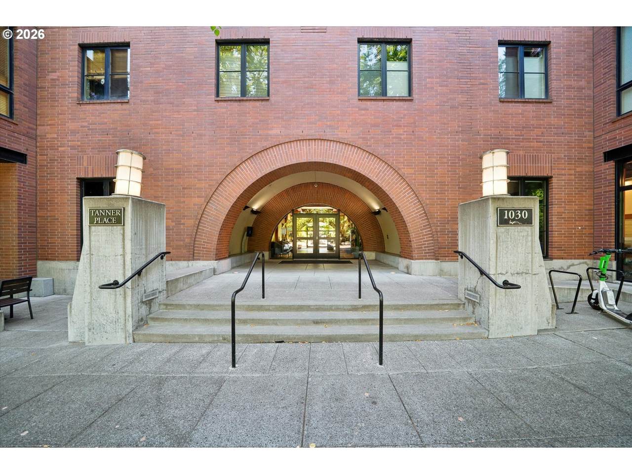 https://bt-photos.global.ssl.fastly.net/portland/1280_boomver_1_549564955-2.jpg