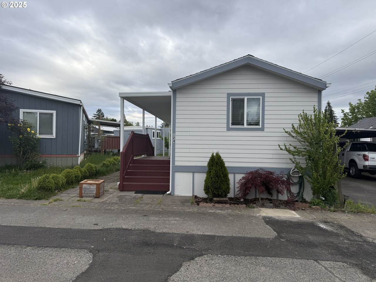 13045 Stark St - Photo 1