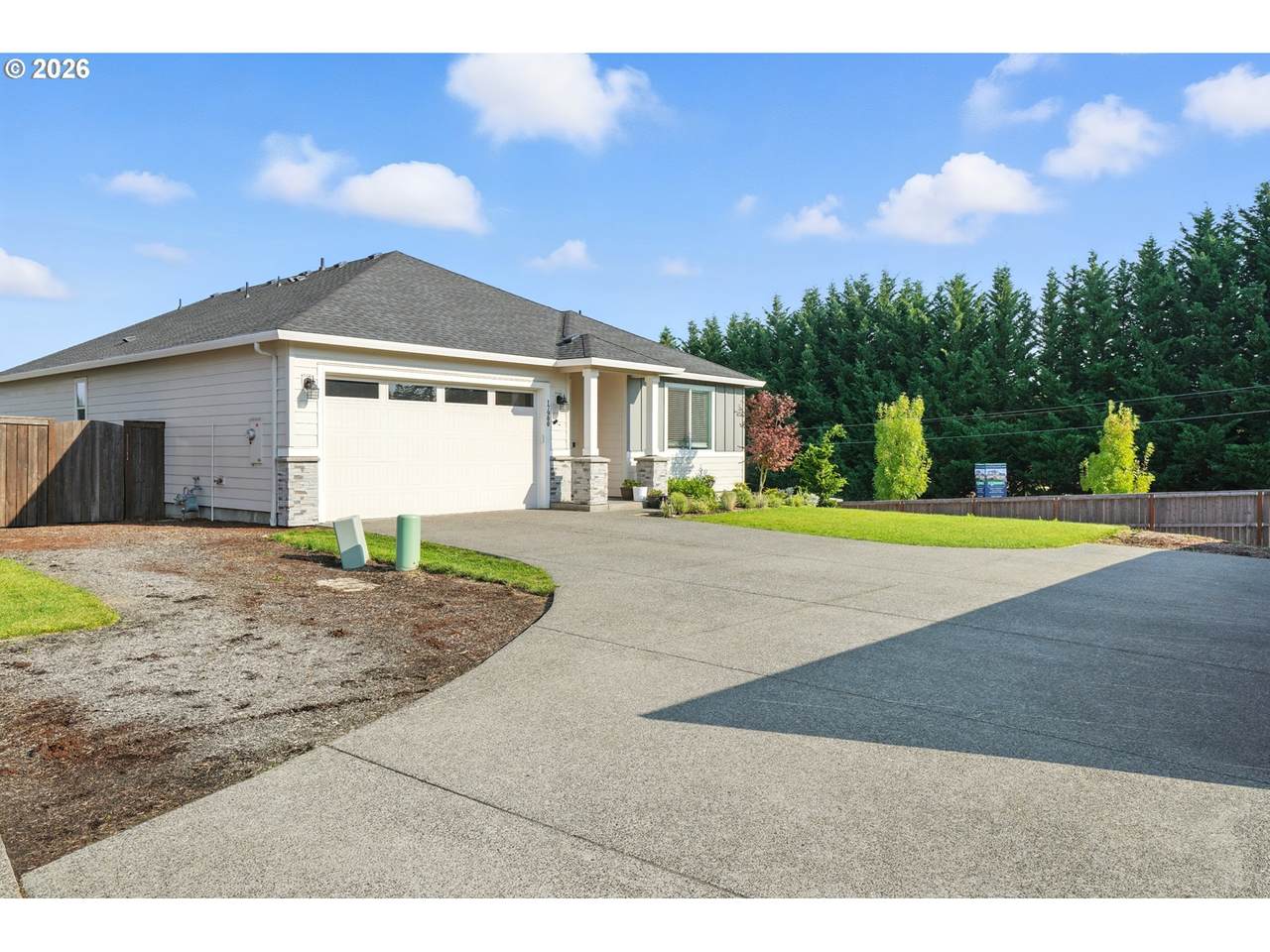 https://bt-photos.global.ssl.fastly.net/portland/1280_boomver_1_550001297-2.jpg