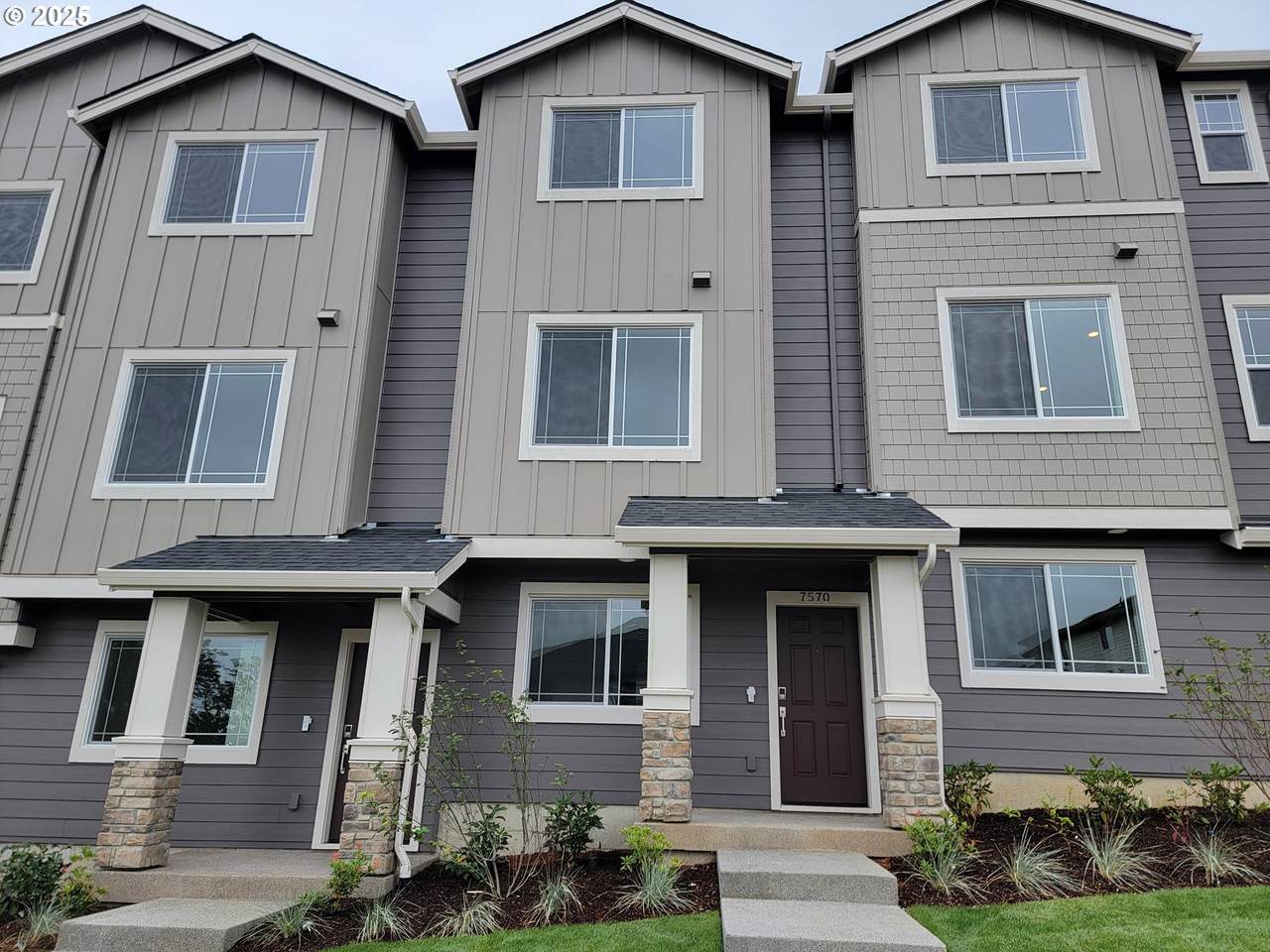 7570 Elise Ave - Photo 1