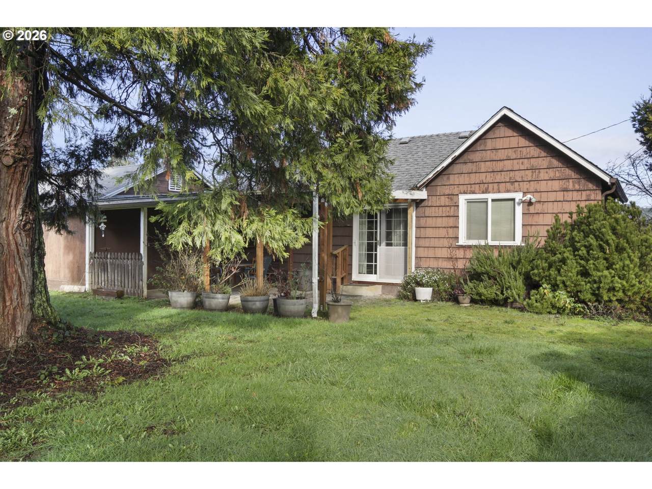 1182 43RD Ave - Photo 1