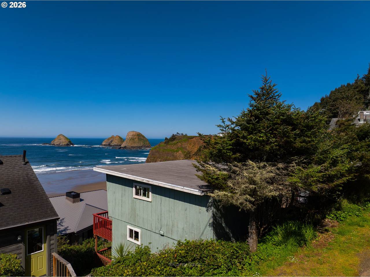 1582 Sunset Ave - Photo 1