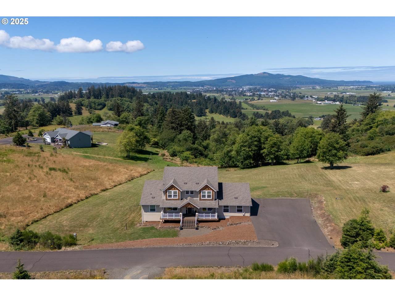 https://bt-photos.global.ssl.fastly.net/portland/1280_boomver_1_553411581-2.jpg