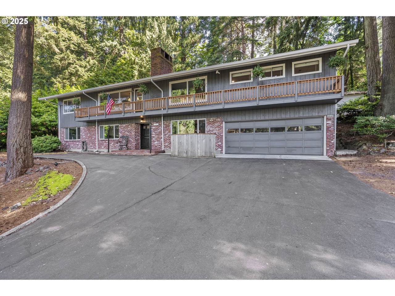 2342 Lynnwood Dr - Photo 1
