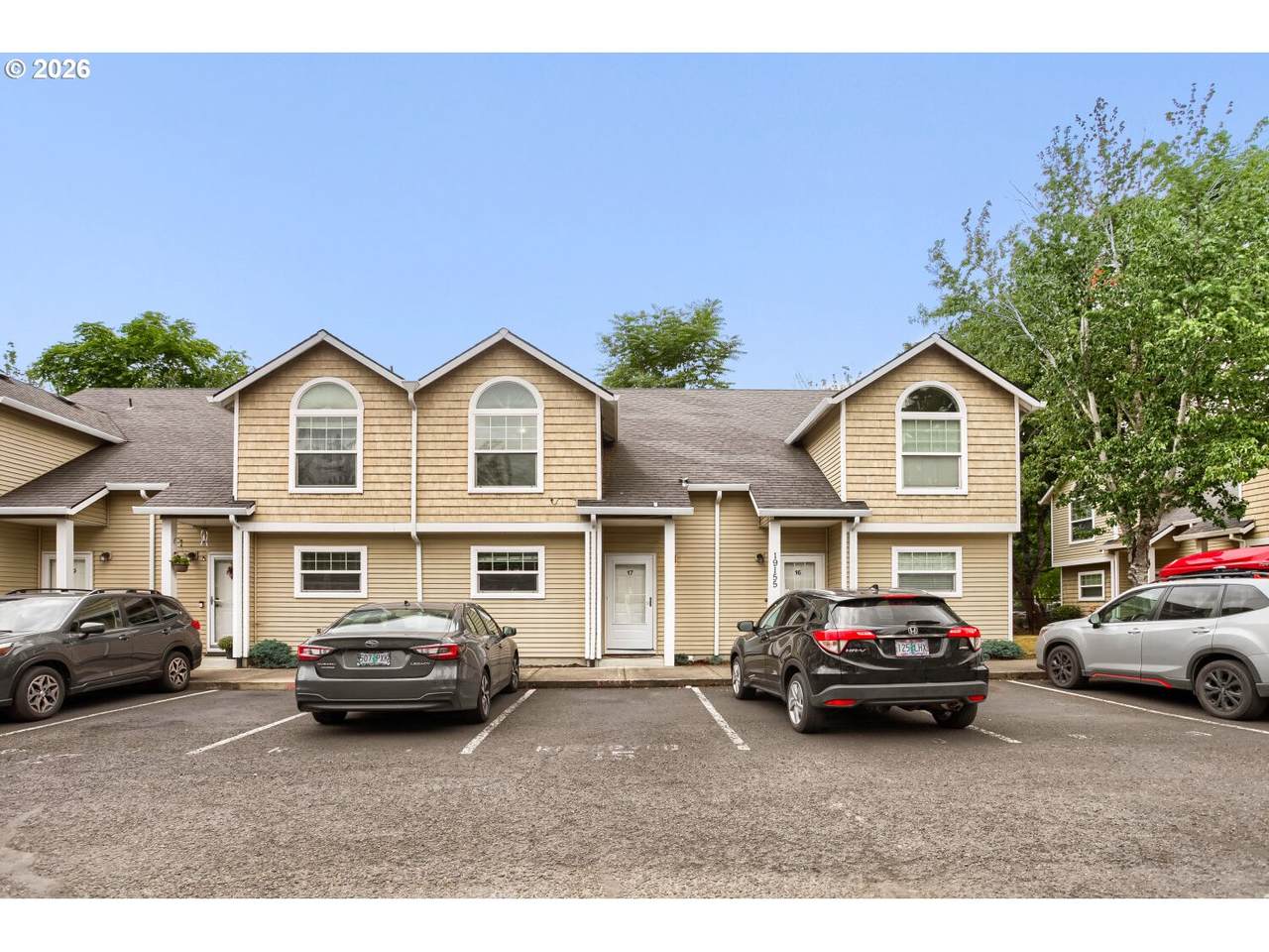 19155 Yamhill St - Photo 1