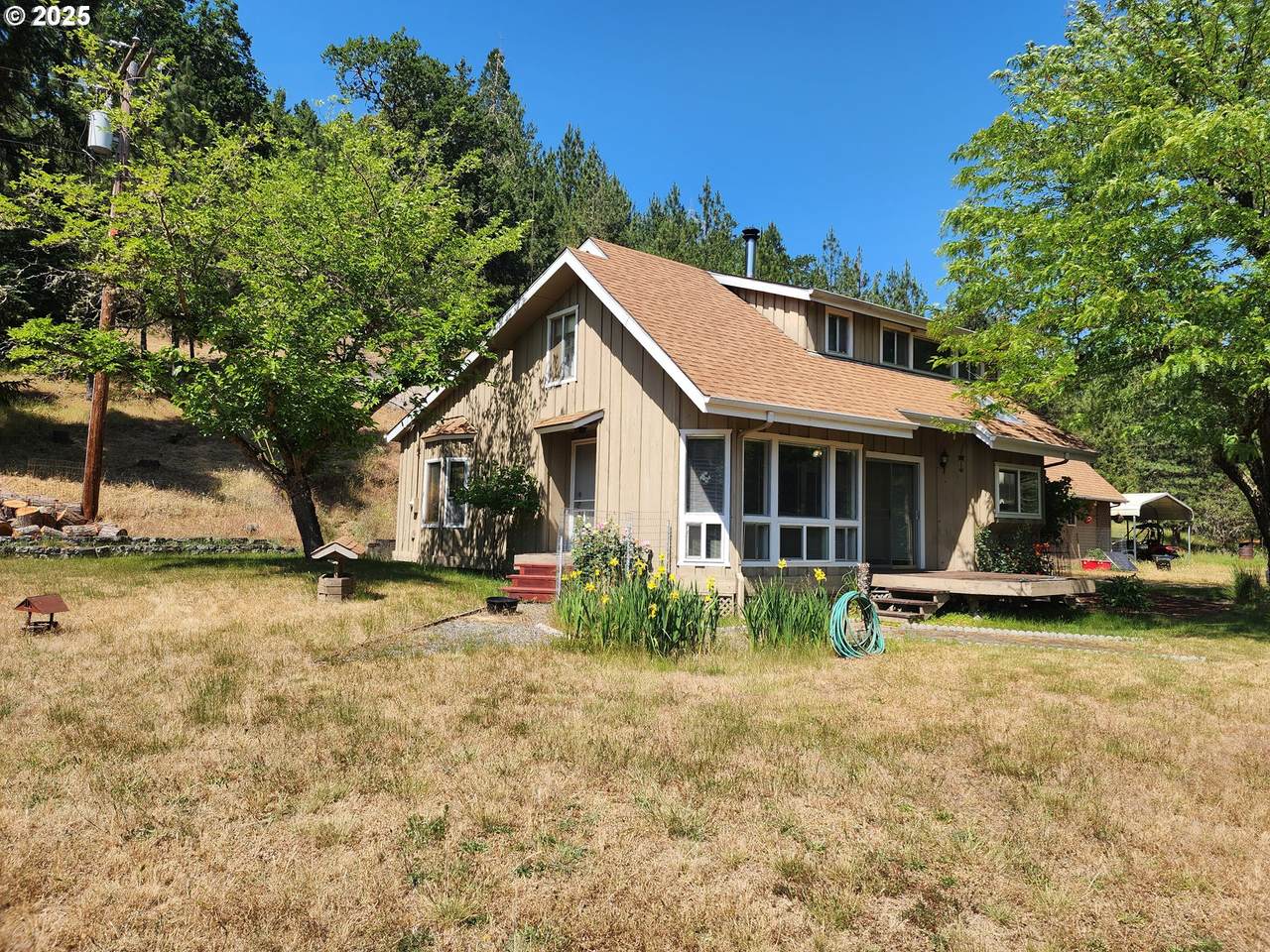 1090 Willis Creek Rd - Photo 1