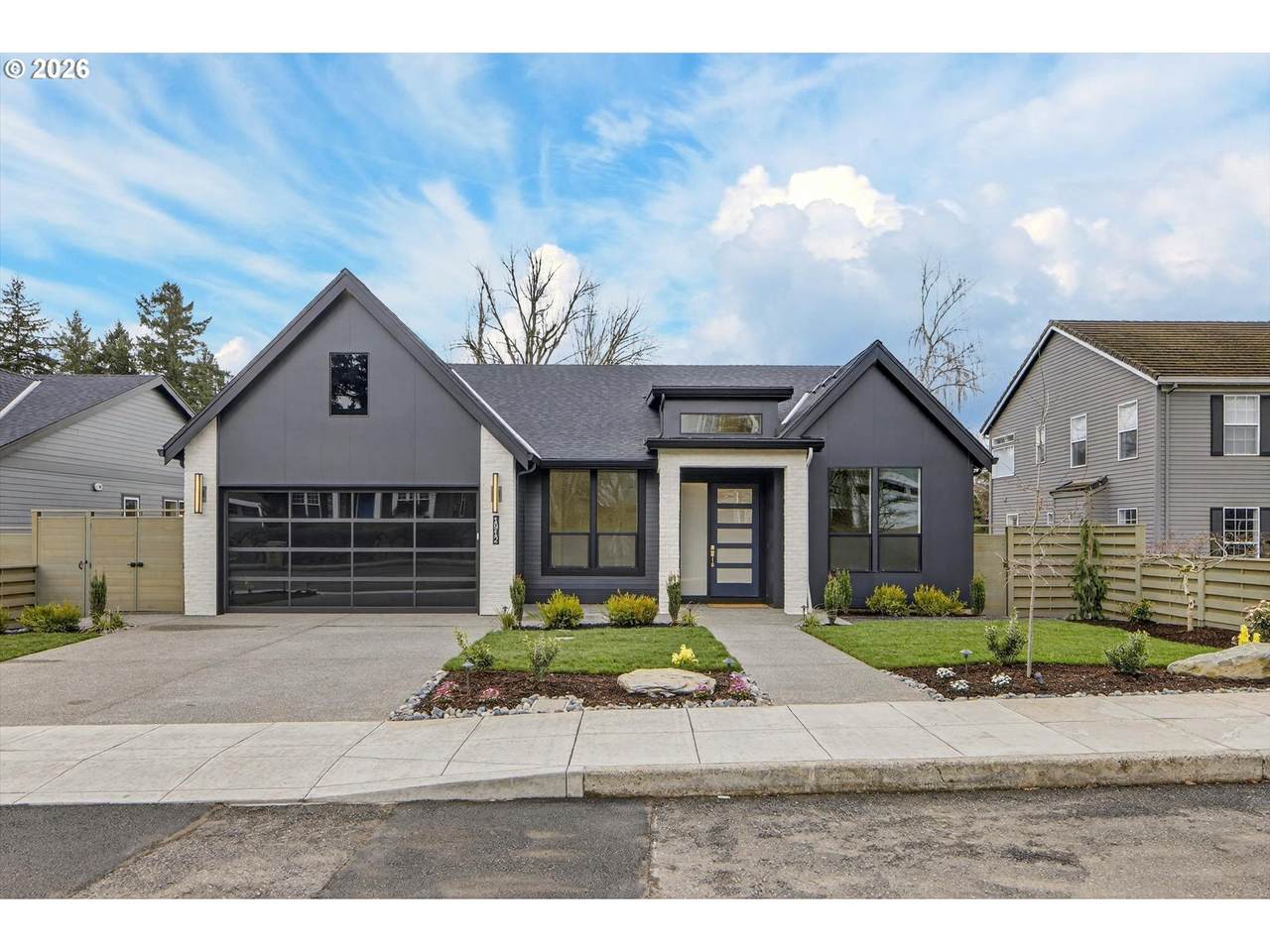 1912 Dickinson Ln - Photo 1
