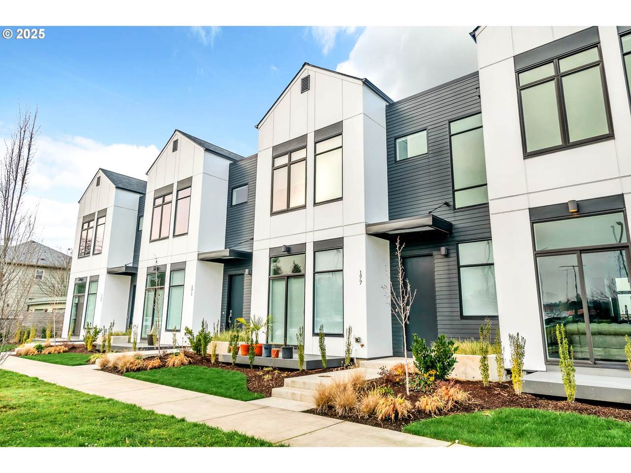 177 20TH Ave - Photo 1