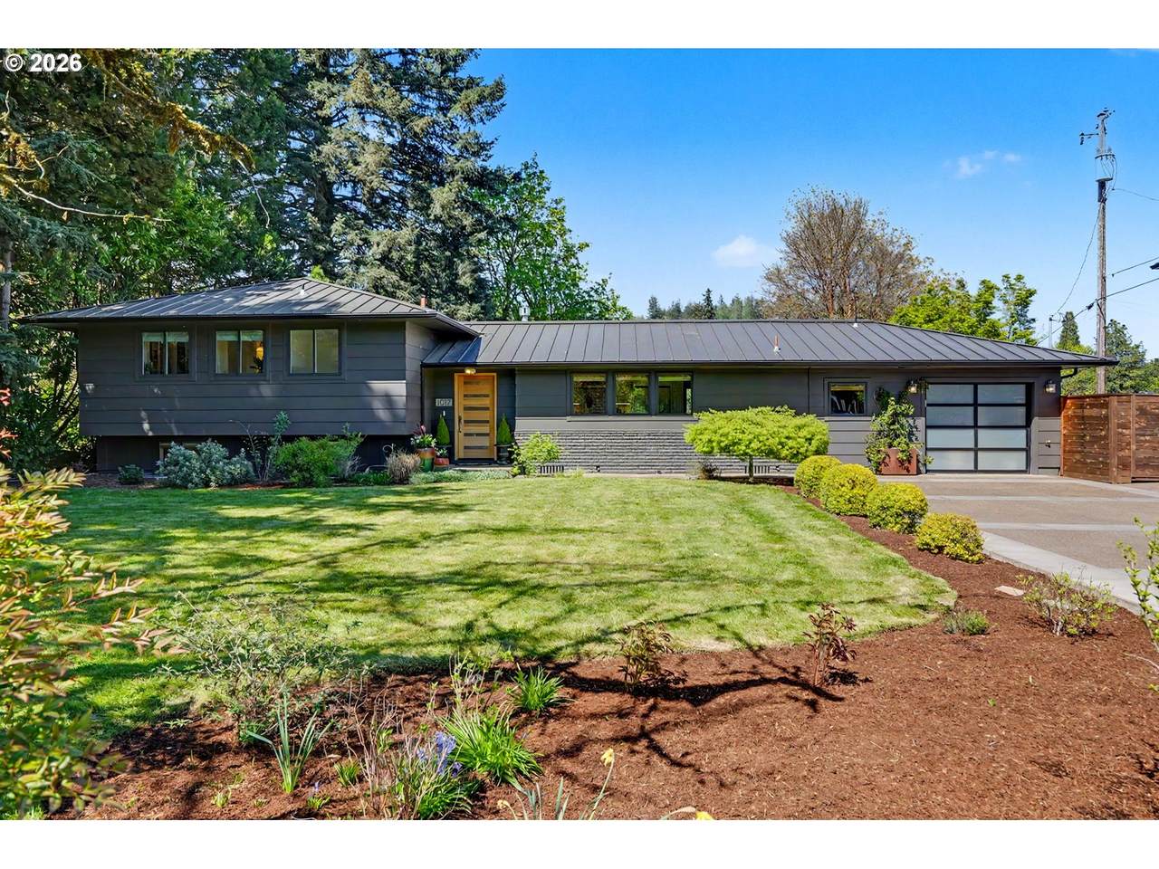 https://bt-photos.global.ssl.fastly.net/portland/1280_boomver_1_557974059-2.jpg