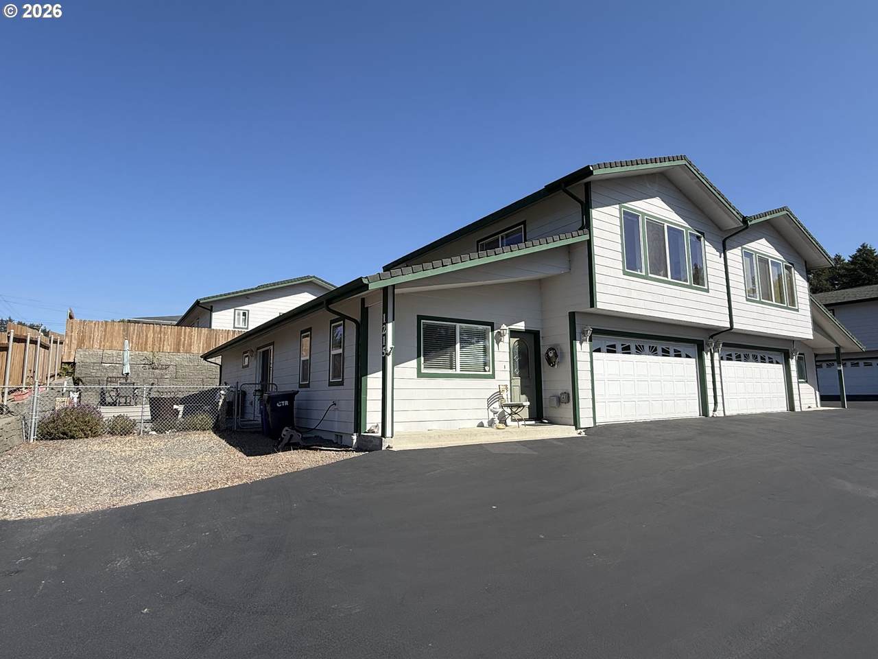1215 Ransom Ave - Photo 1