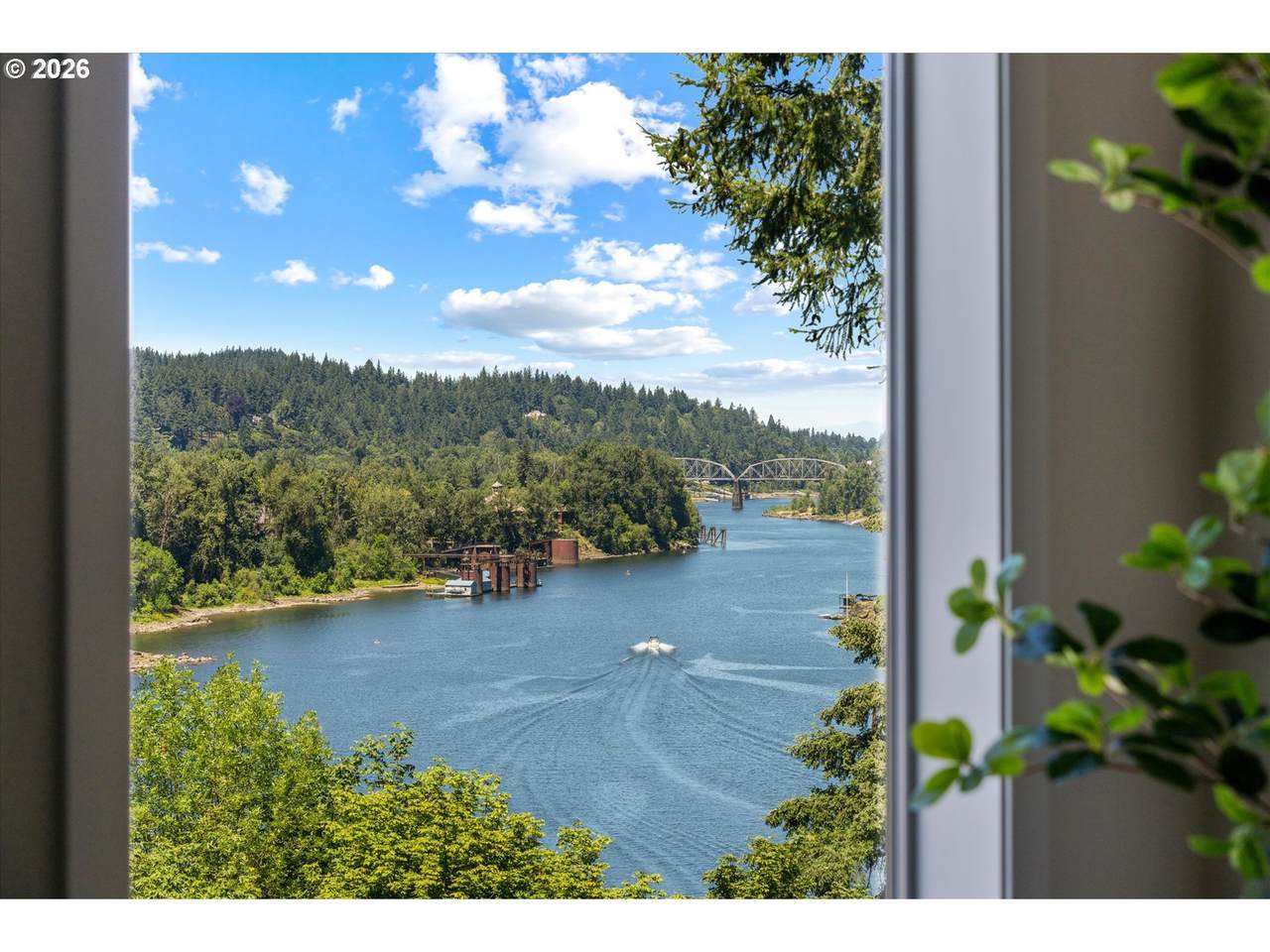 https://bt-photos.global.ssl.fastly.net/portland/1280_boomver_1_560783527-2.jpg