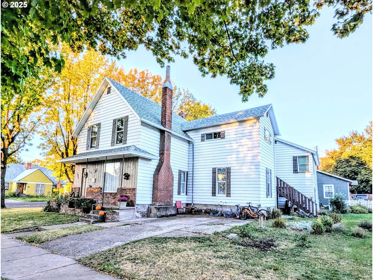 1802 3RD St - Photo 1