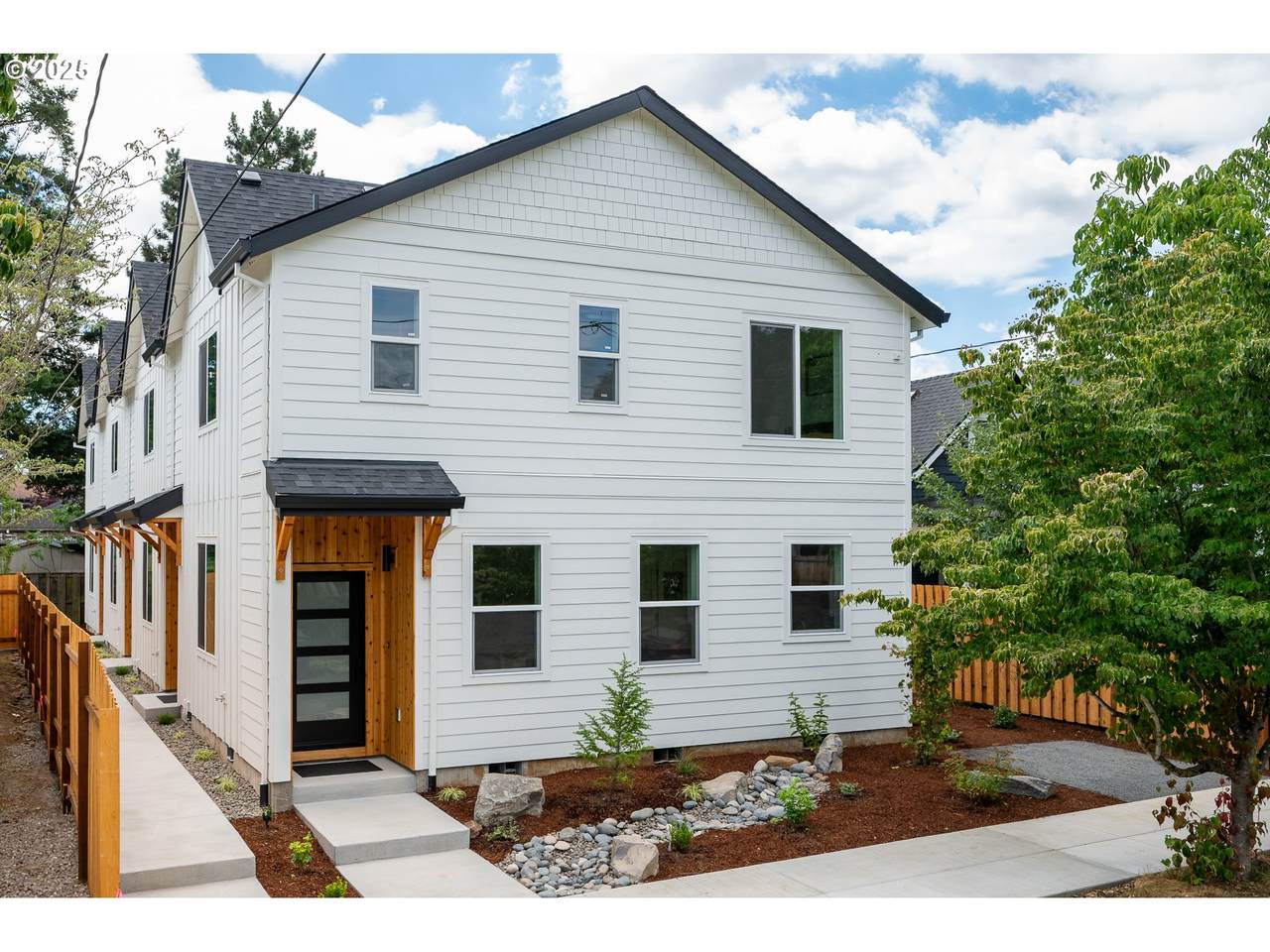 8352 Holladay St - Photo 1