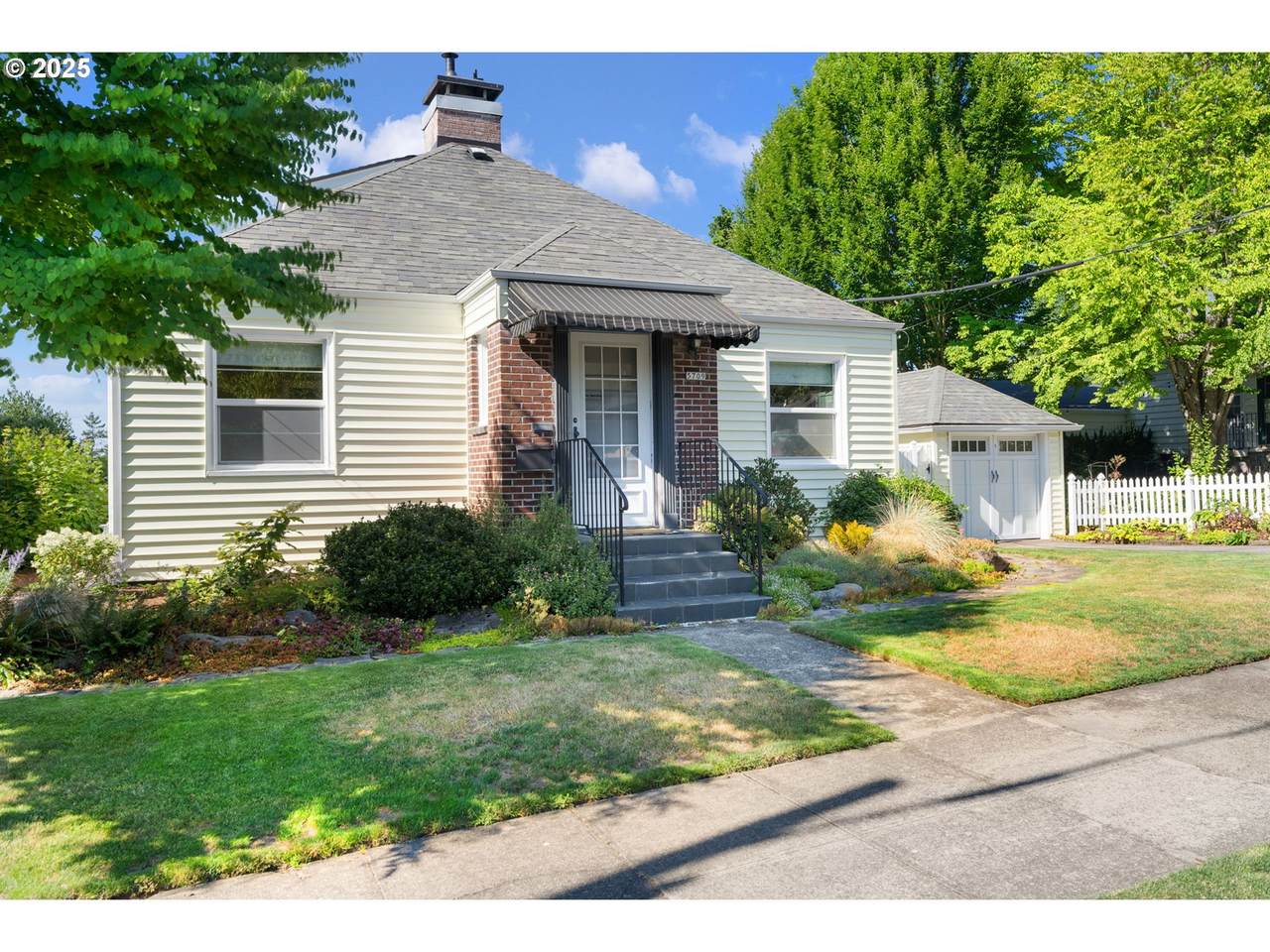 5709 Morrison St - Photo 1