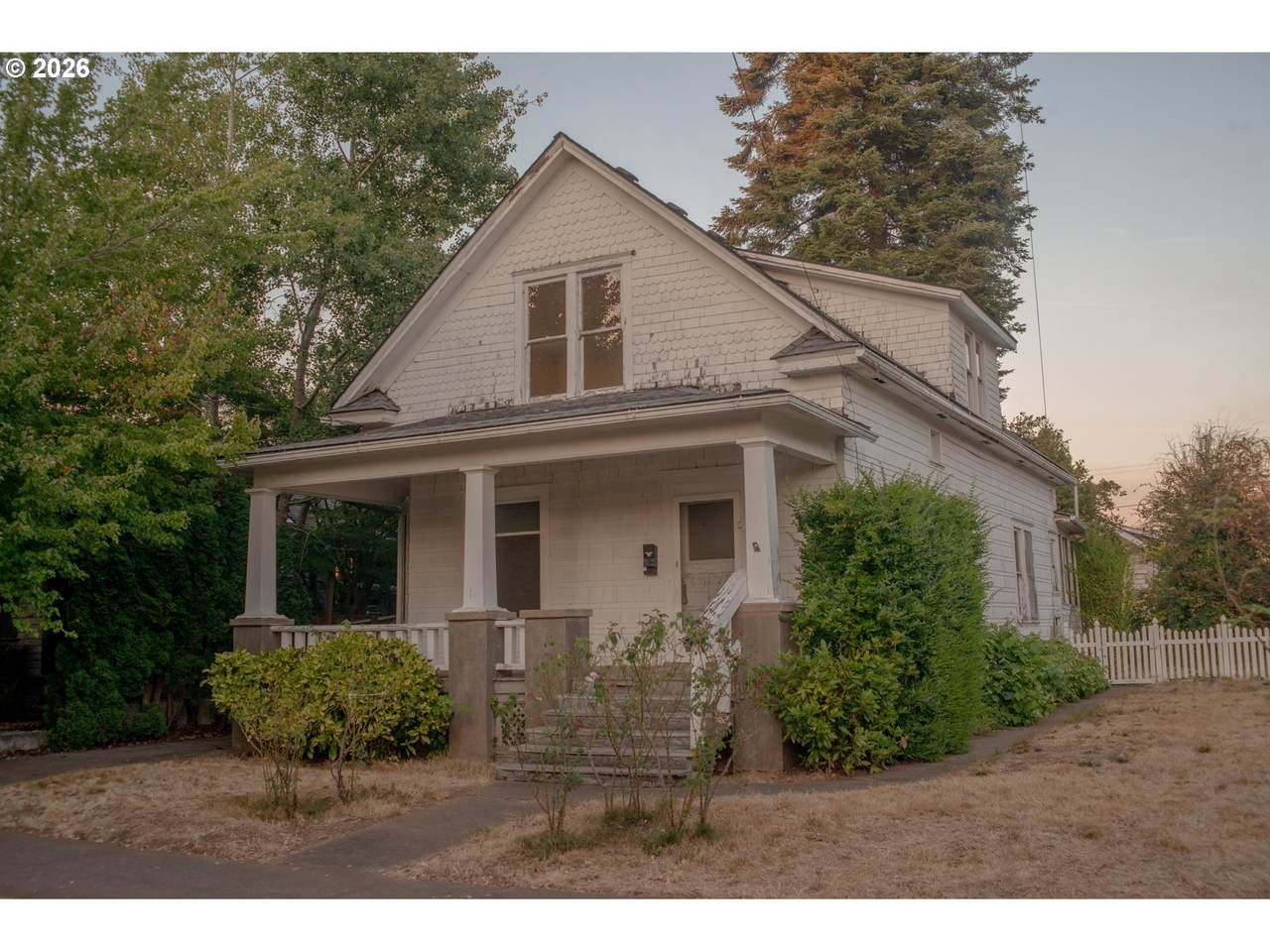 5914 Burrage Ave - Photo 1