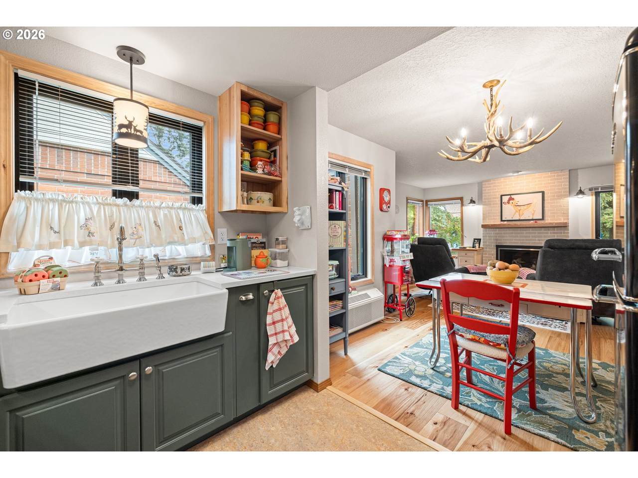 https://bt-photos.global.ssl.fastly.net/portland/1280_boomver_1_565137419-2.jpg