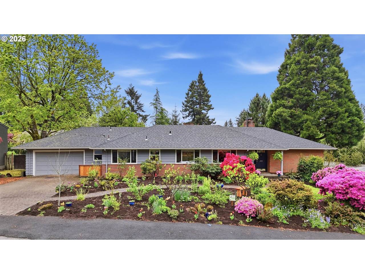 3015 Westwood Dr - Photo 1