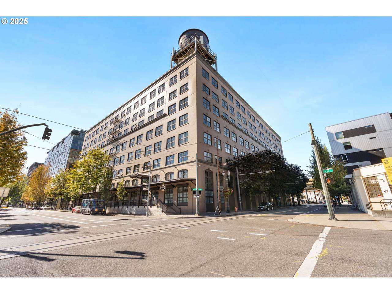 1420 Lovejoy St - Photo 1