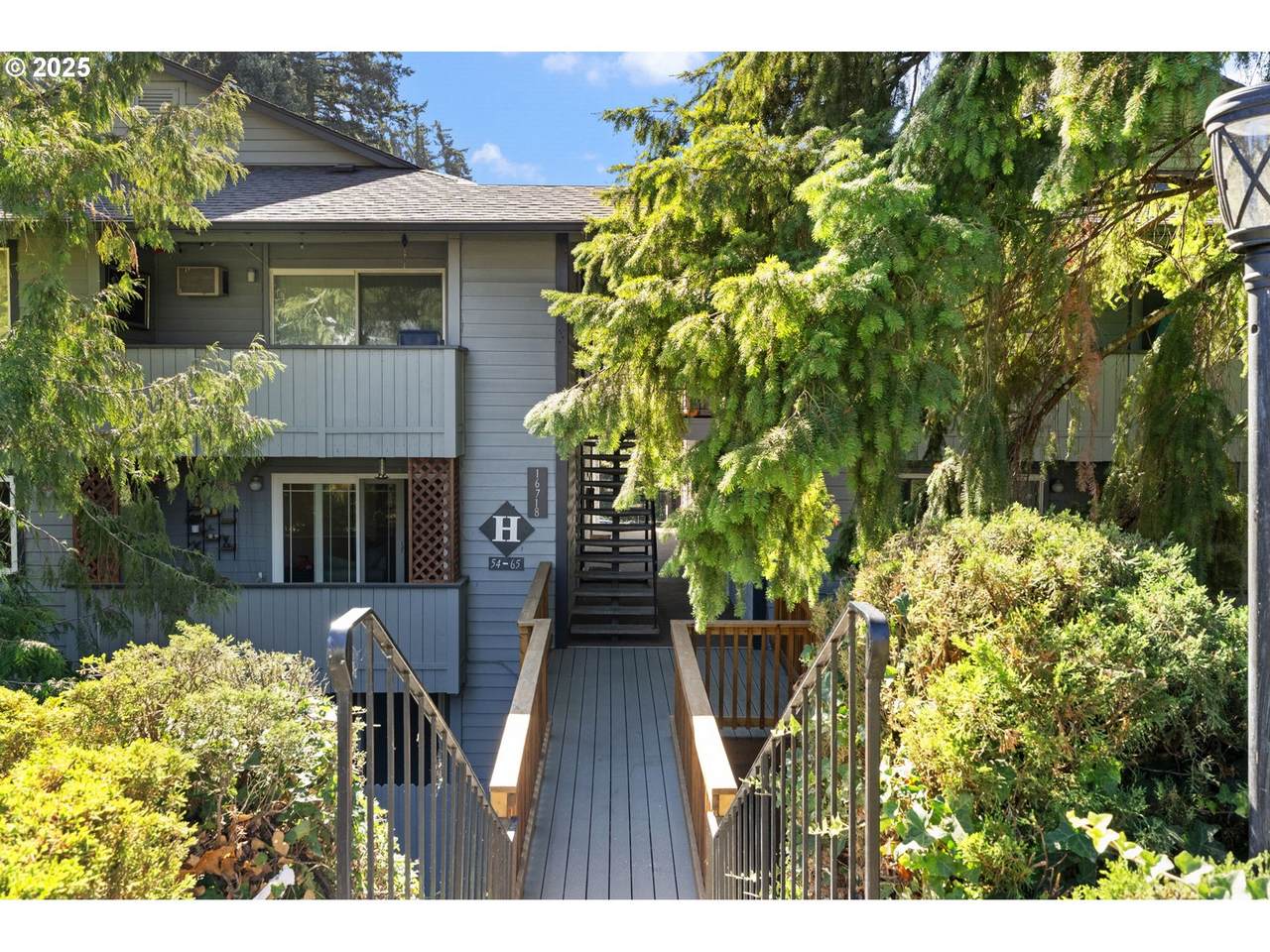 16718 Gleneagle Dr - Photo 1