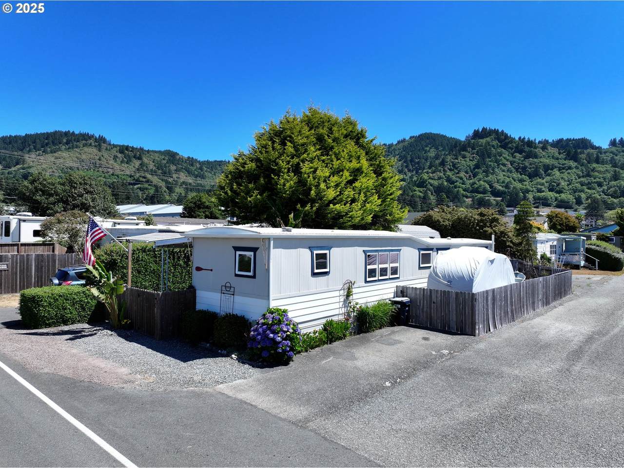 98090 Benham Ln - Photo 1