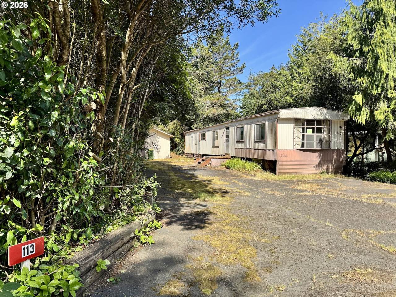 1600 Rhododendron Dr - Photo 1