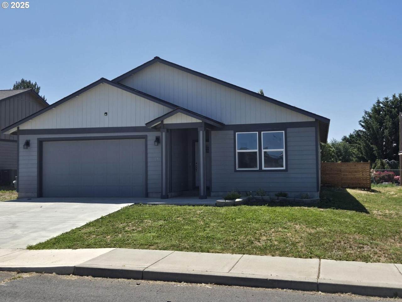 659 Liberty Dr - Photo 1
