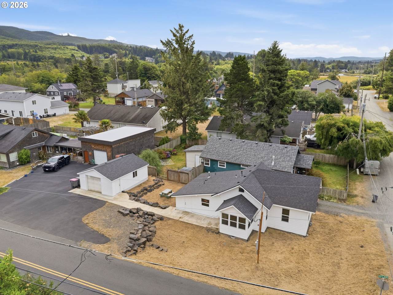 1325 12TH Ave - Photo 1