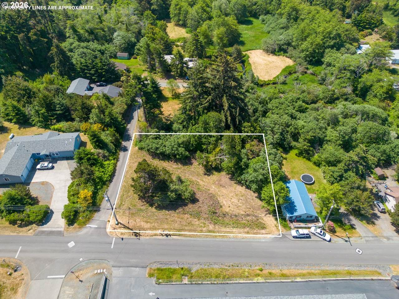 770 3RD St - Photo 1