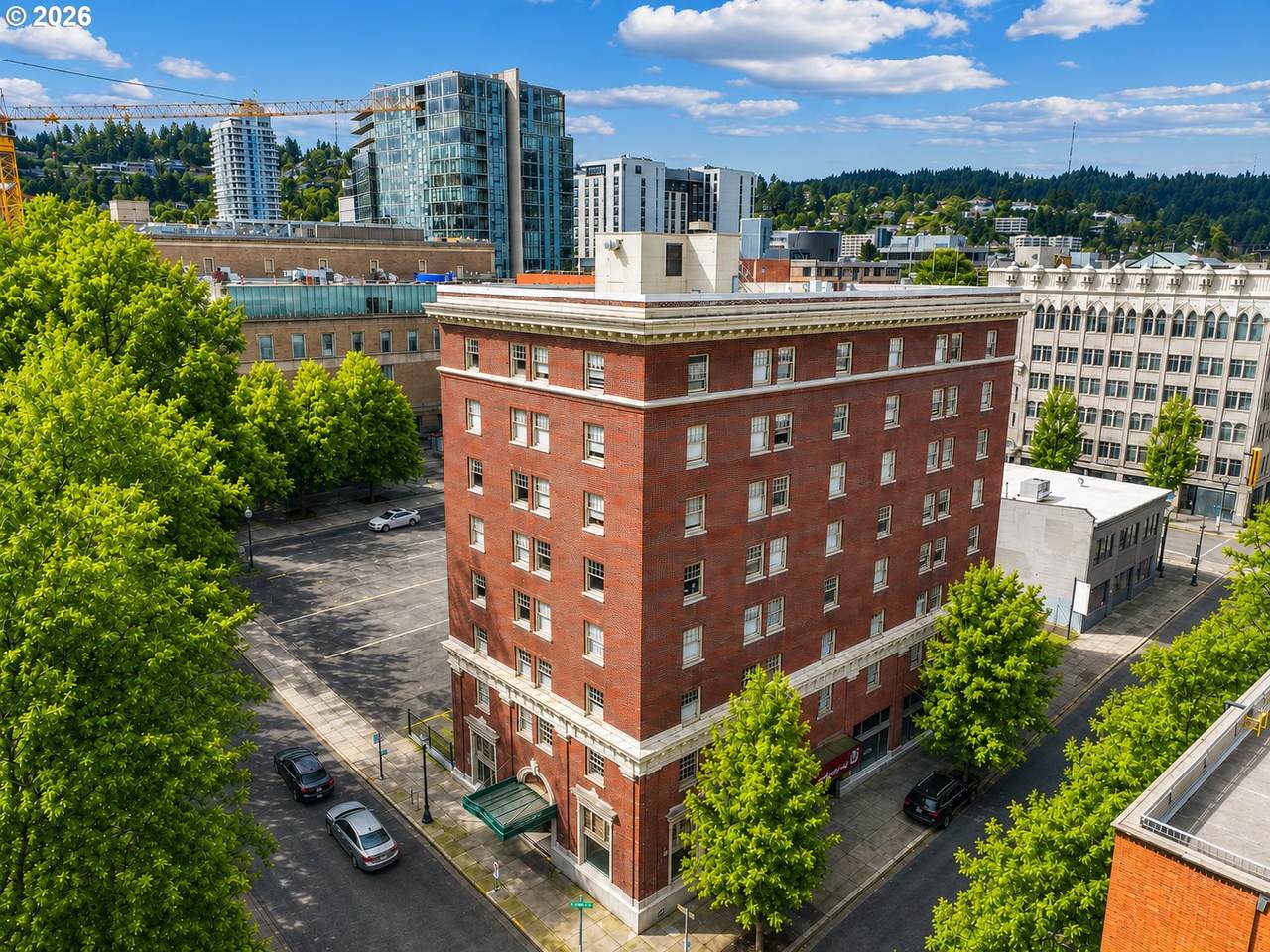 1005 Park Ave - Photo 1