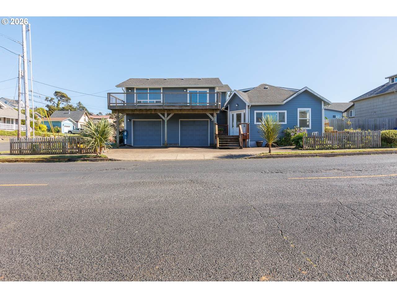 561 Olive St - Photo 1