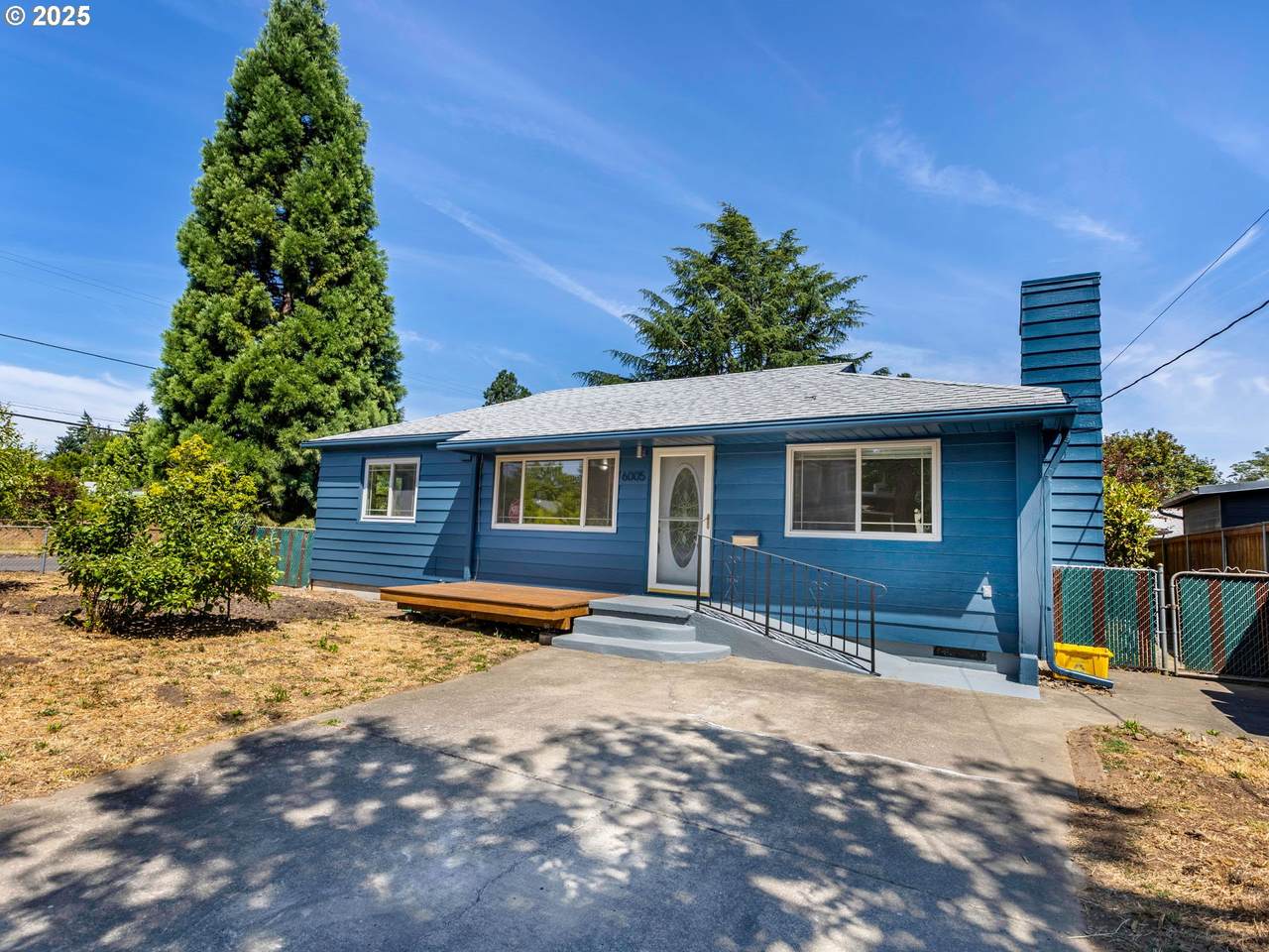 6005 Reedway St - Photo 1
