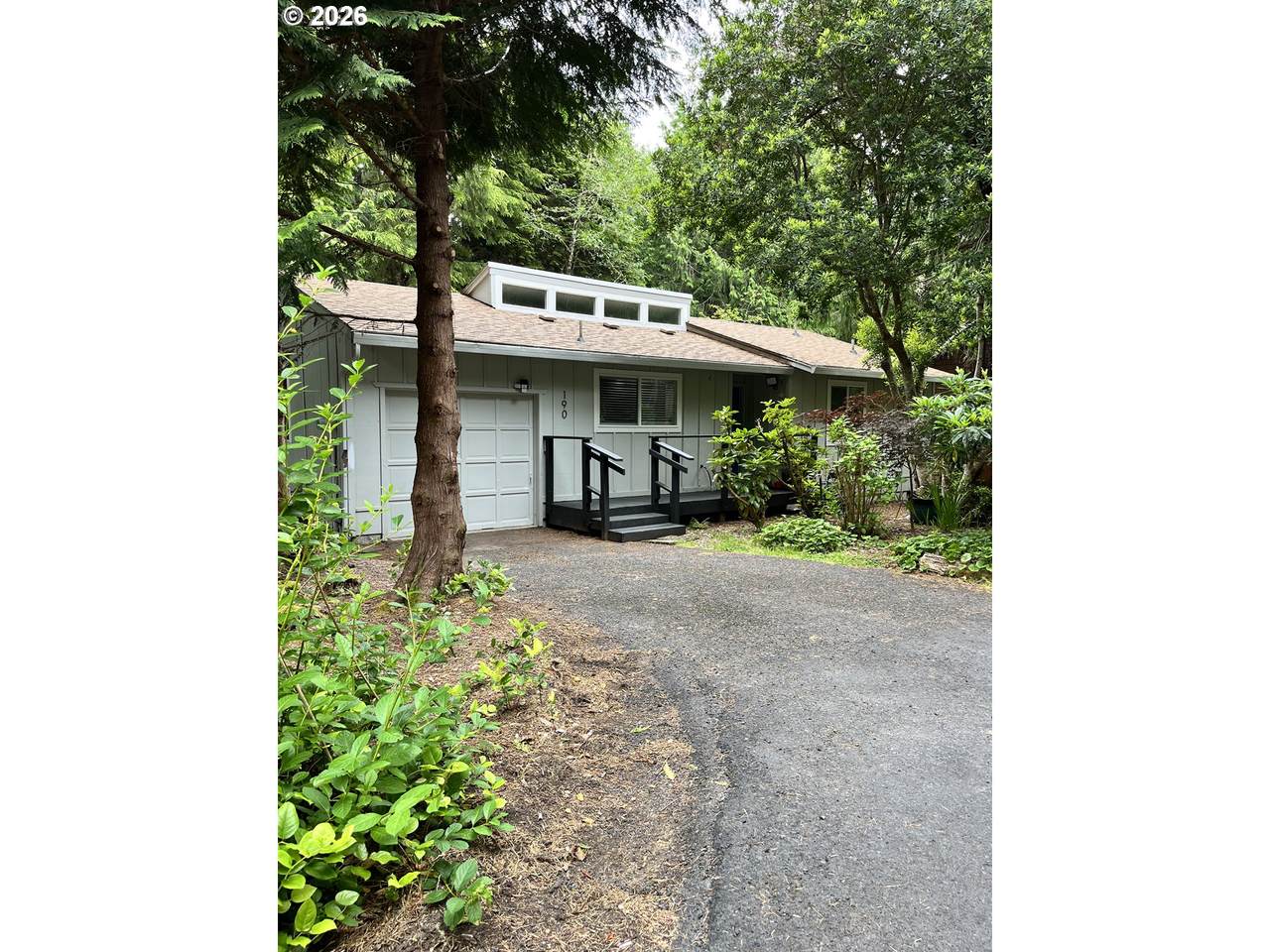 190 The Pines Dr - Photo 1