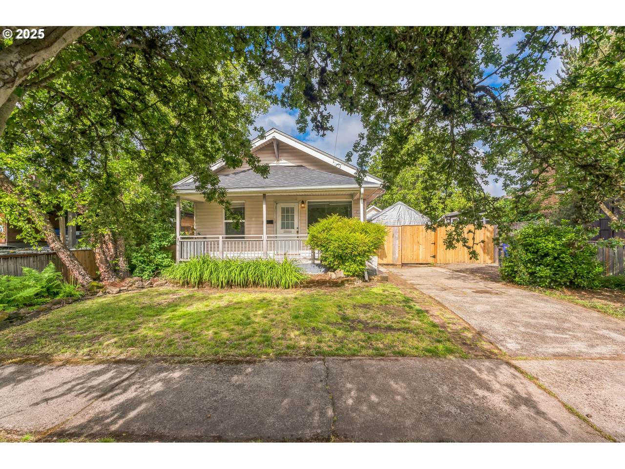 7031 84TH Ave - Photo 1