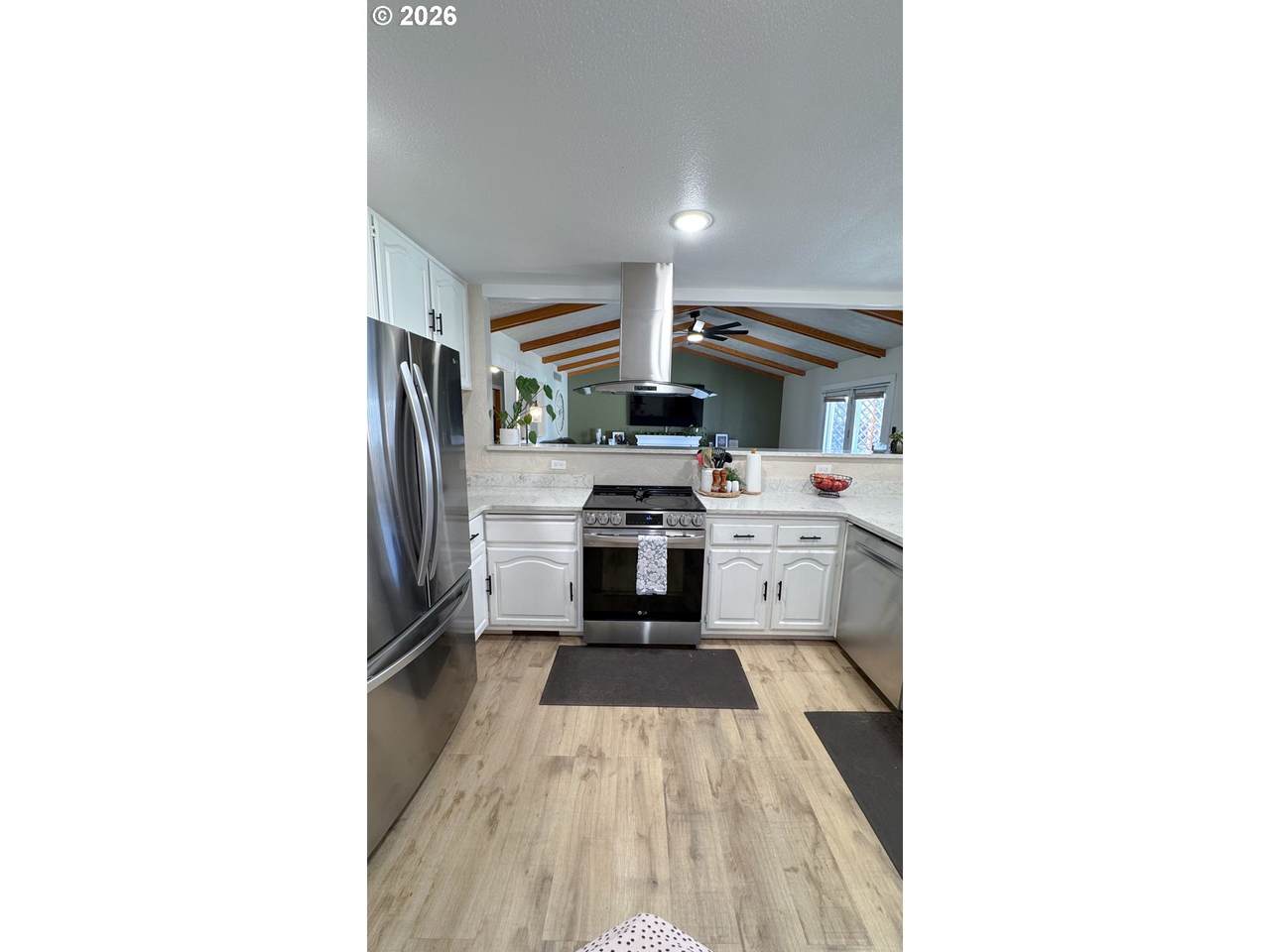 https://bt-photos.global.ssl.fastly.net/portland/1280_boomver_1_573173622-2.jpg