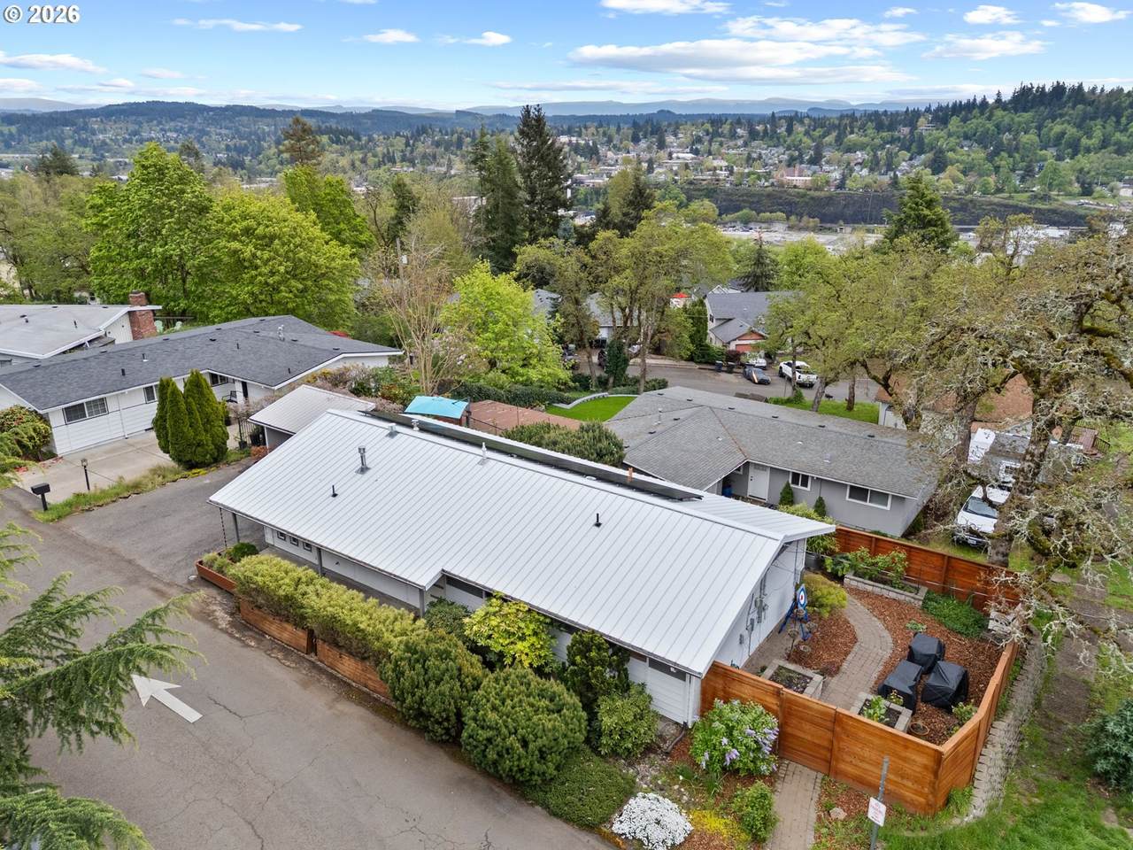 https://bt-photos.global.ssl.fastly.net/portland/1280_boomver_1_577947260-2.jpg
