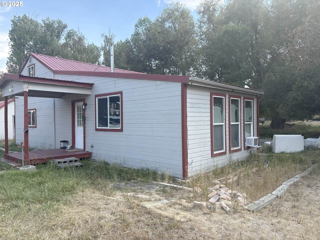 145 Green St - Photo 1