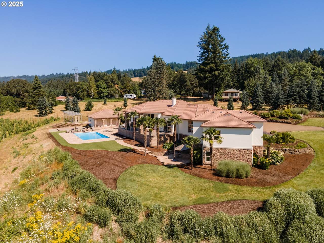 https://bt-photos.global.ssl.fastly.net/portland/1280_boomver_1_578546221-2.jpg