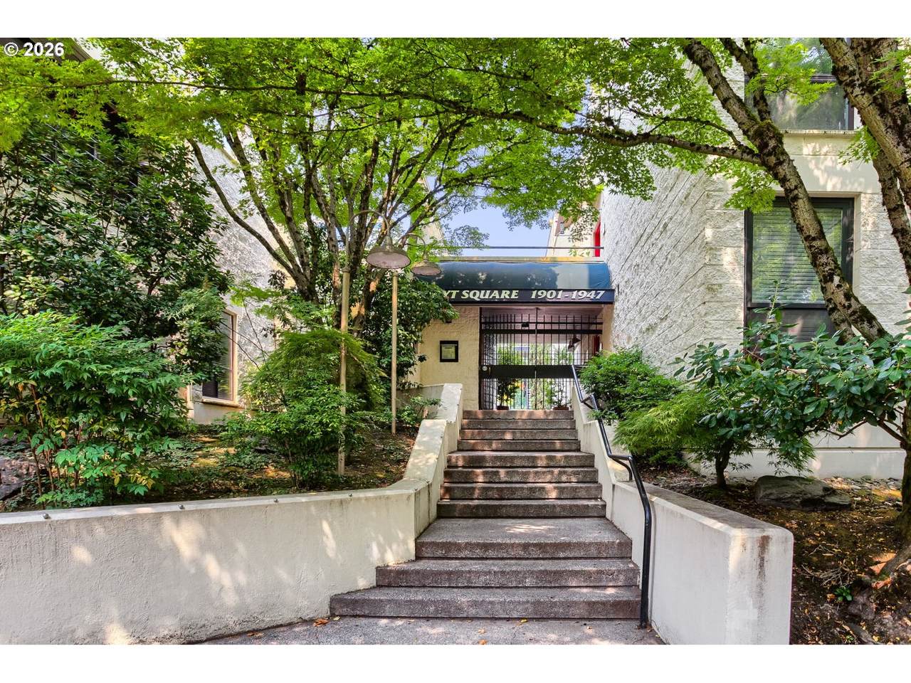 1937 Hoyt St - Photo 1