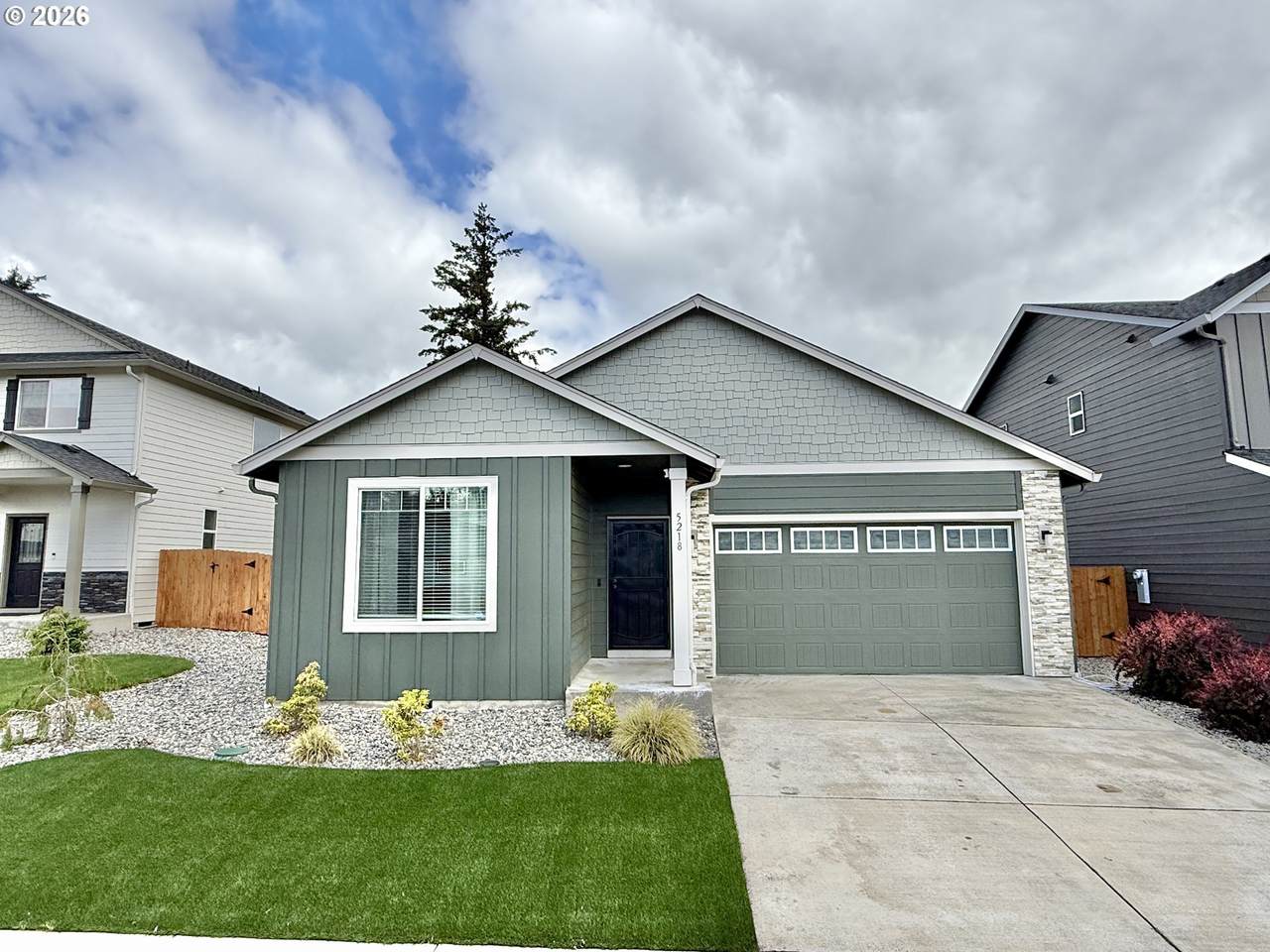 5218 43RD Cir - Photo 1